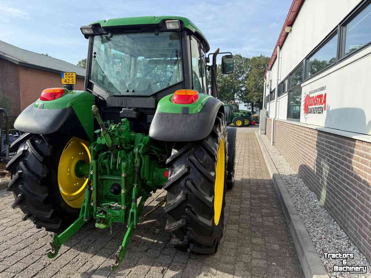 Schlepper / Traktor John Deere 6120 SE