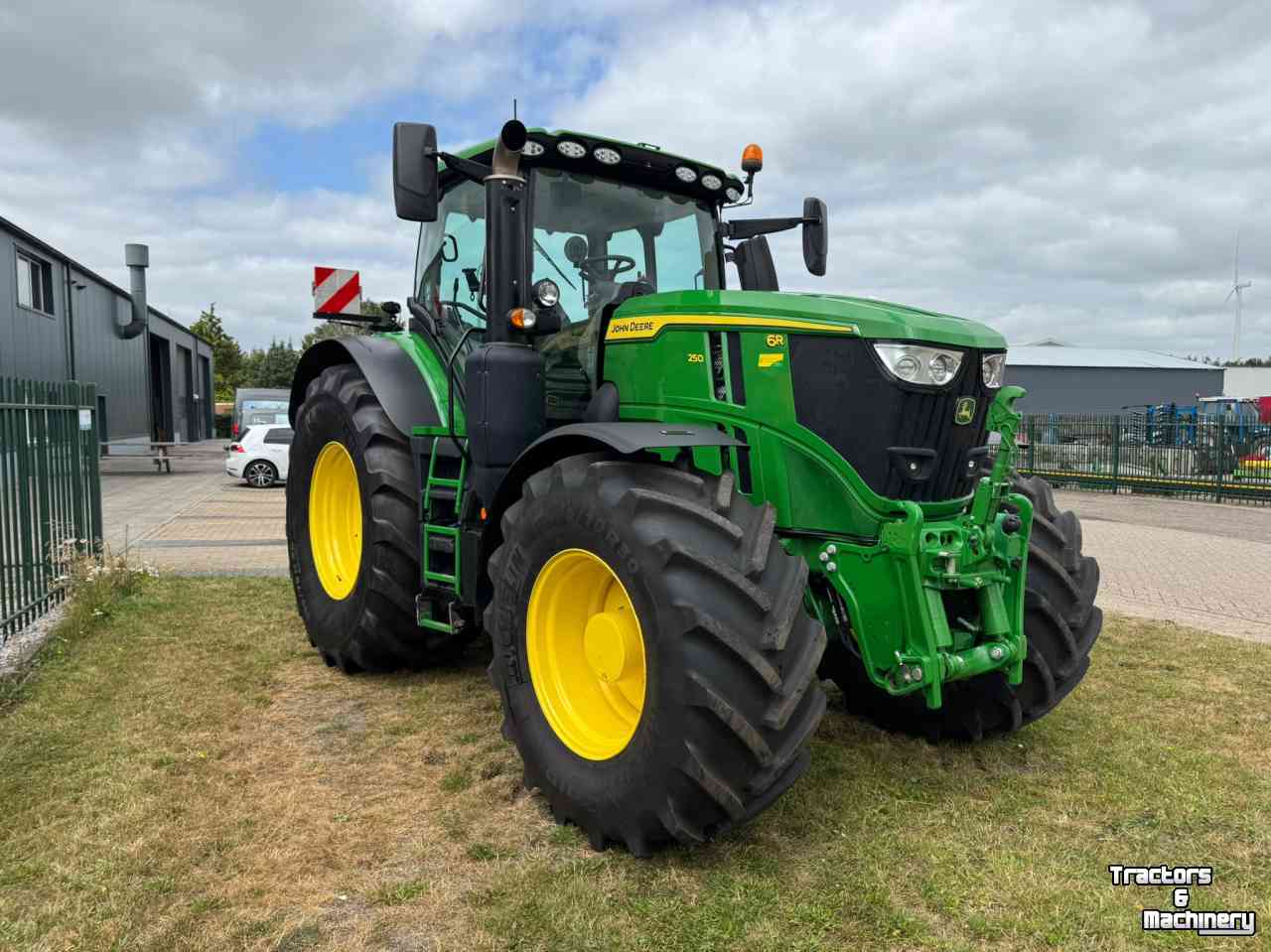 Schlepper / Traktor  6R250