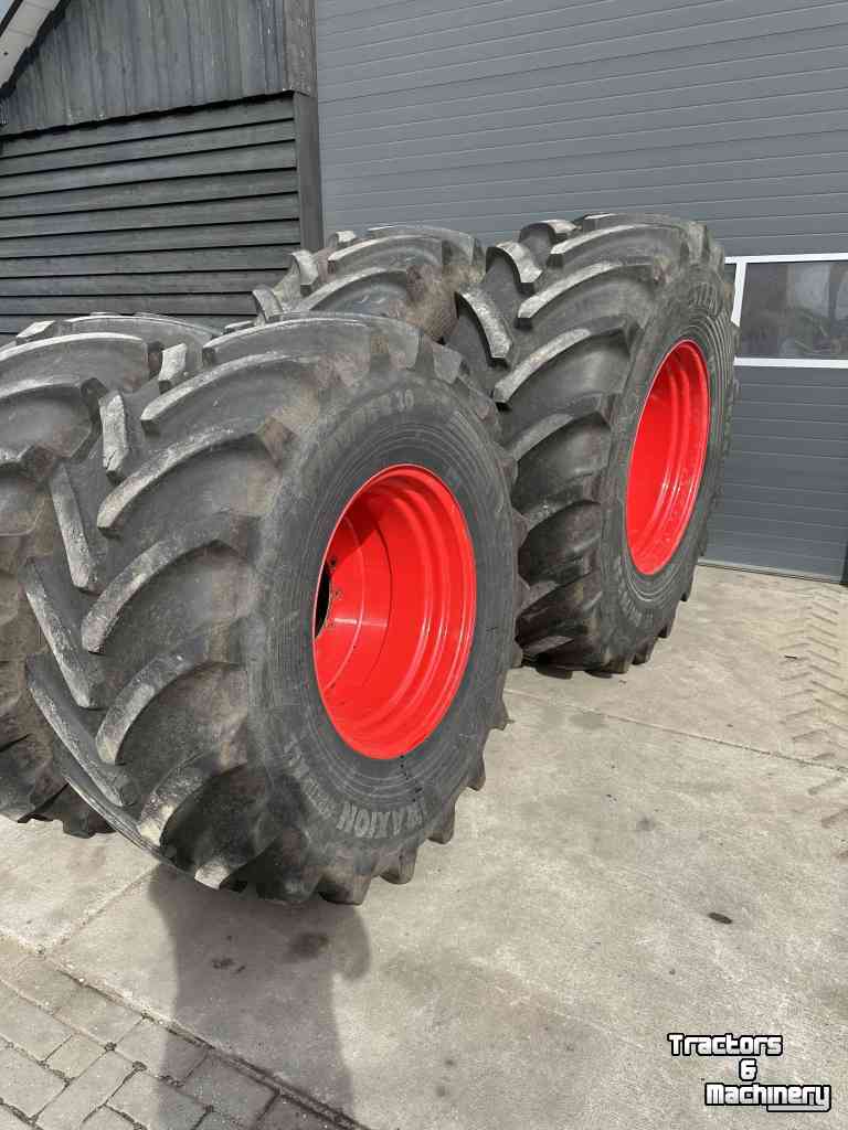 Räder, Reifen, Felgen & Distanzringe Vredestein 800/70R38 & 620/75R30