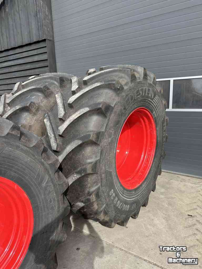 Räder, Reifen, Felgen & Distanzringe Vredestein 800/70R38 & 620/75R30