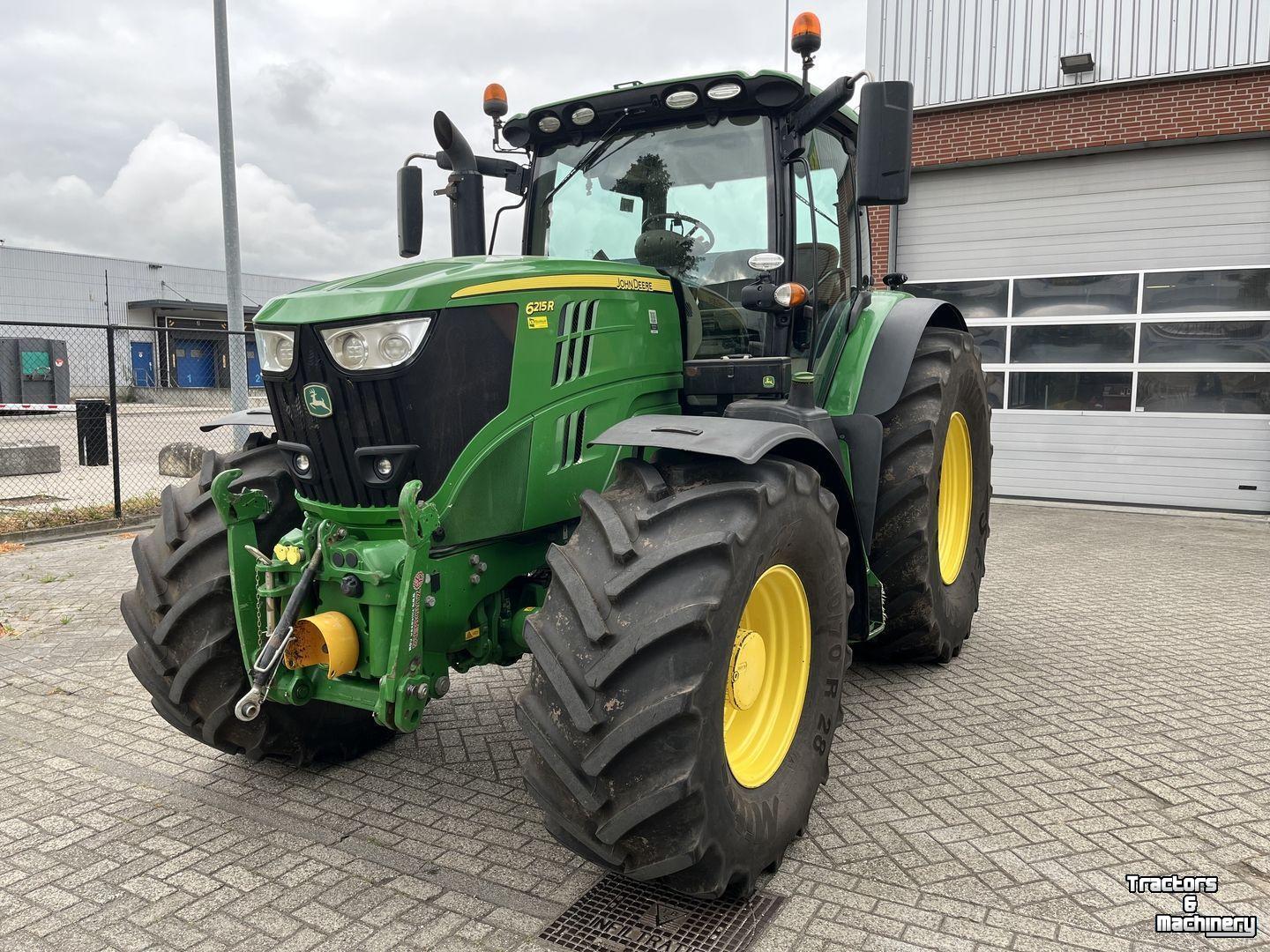 Schlepper / Traktor John Deere 6215R