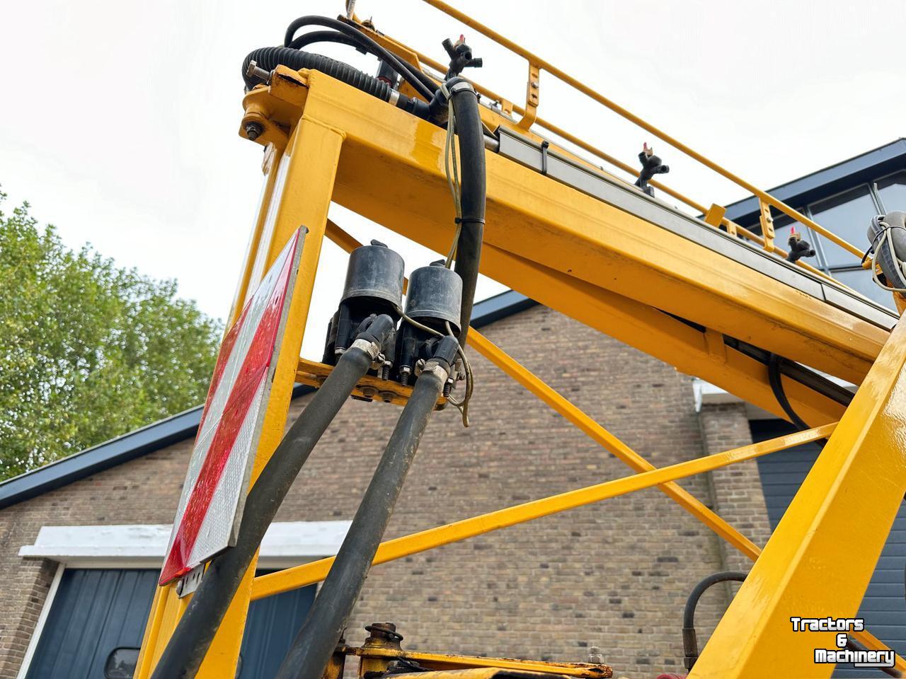 Anhängefeldspritze Dubex Mentor 40 mtr