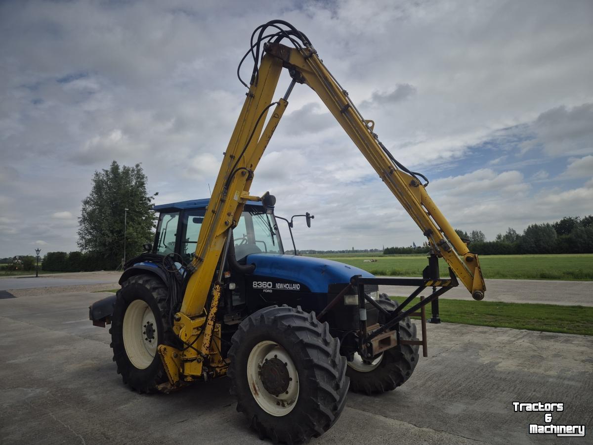 Schlepper / Traktor New Holland New holland 8360 herder grenadier mbk 135 ls