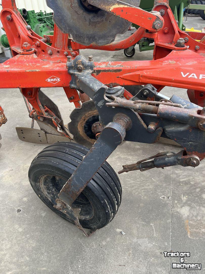 Pflüge Kuhn VARI MASTER 121