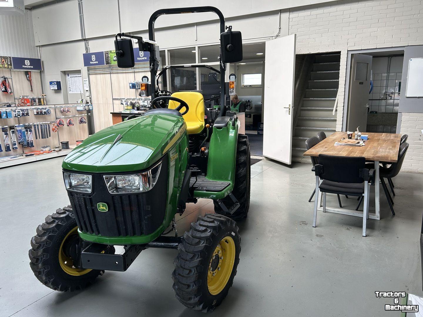 Obsttraktor John Deere 3038E