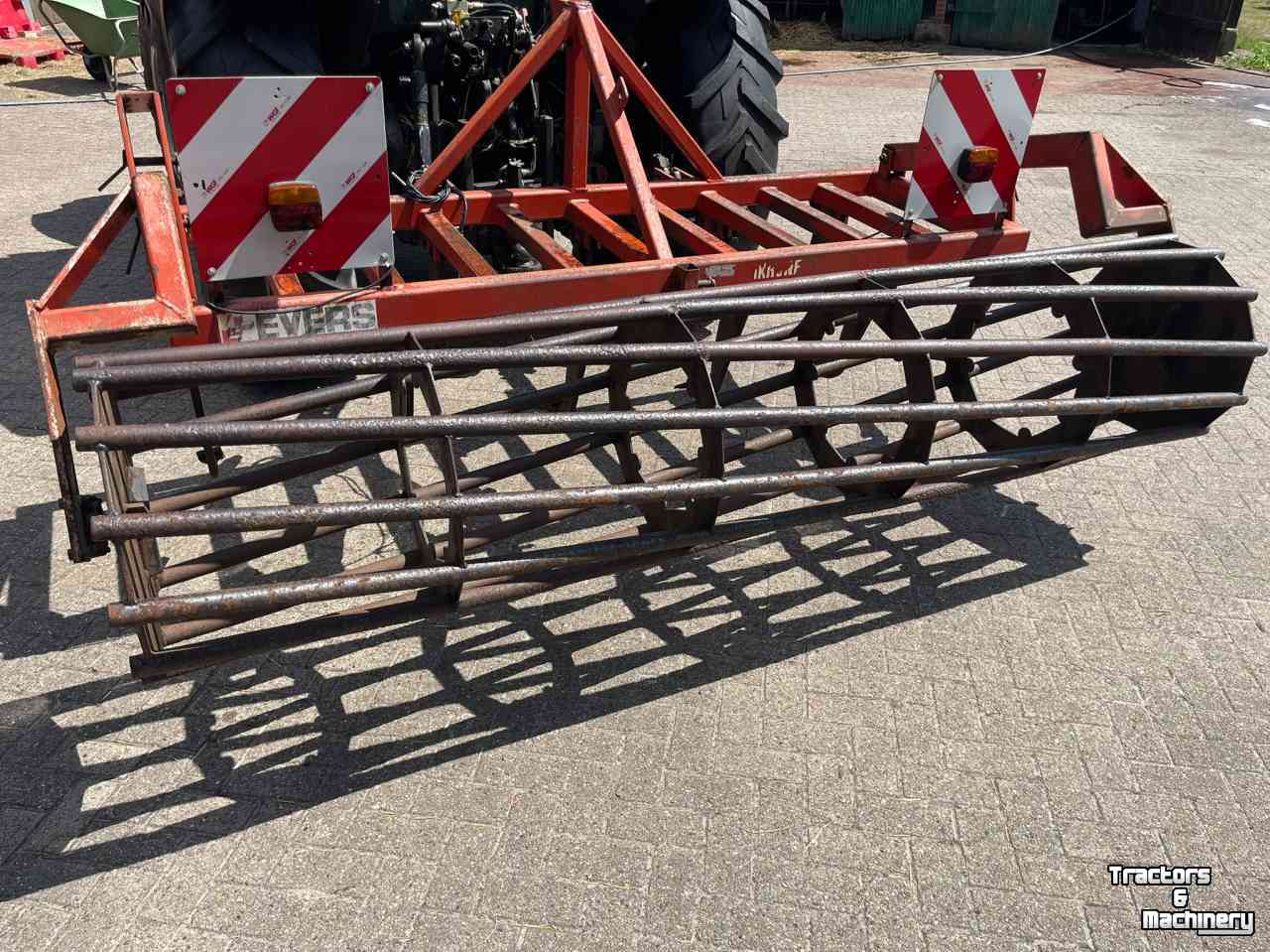 Grubber Evers Grubber mit Rohrstabwalze