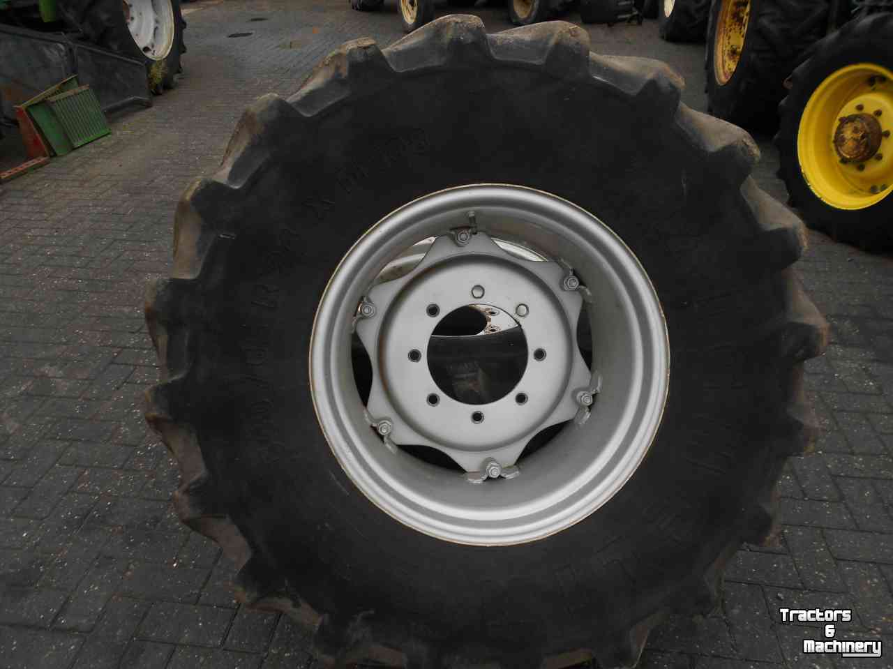 Räder, Reifen, Felgen & Distanzringe Michelin 540/65r24