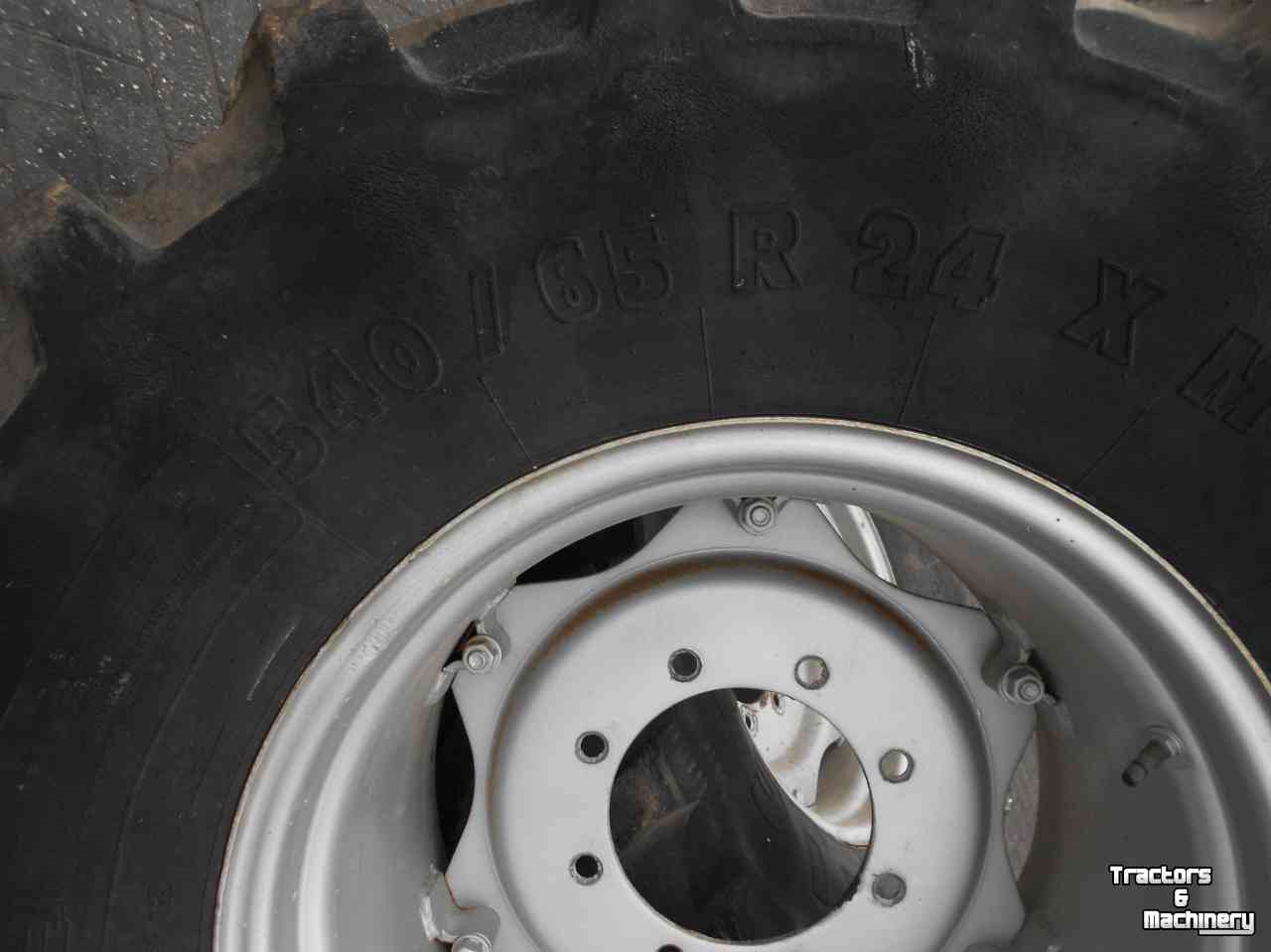 Räder, Reifen, Felgen & Distanzringe Michelin 540/65r24