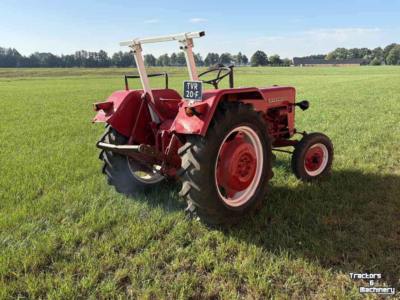 Oldtimers McCormick D326
