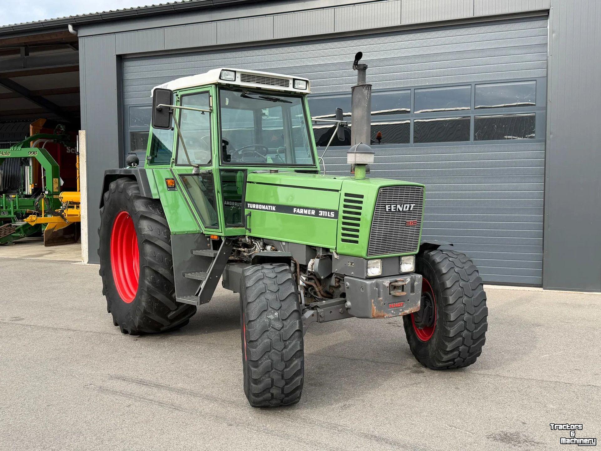 Schlepper / Traktor Fendt Farmer 311 LS Turbomatik