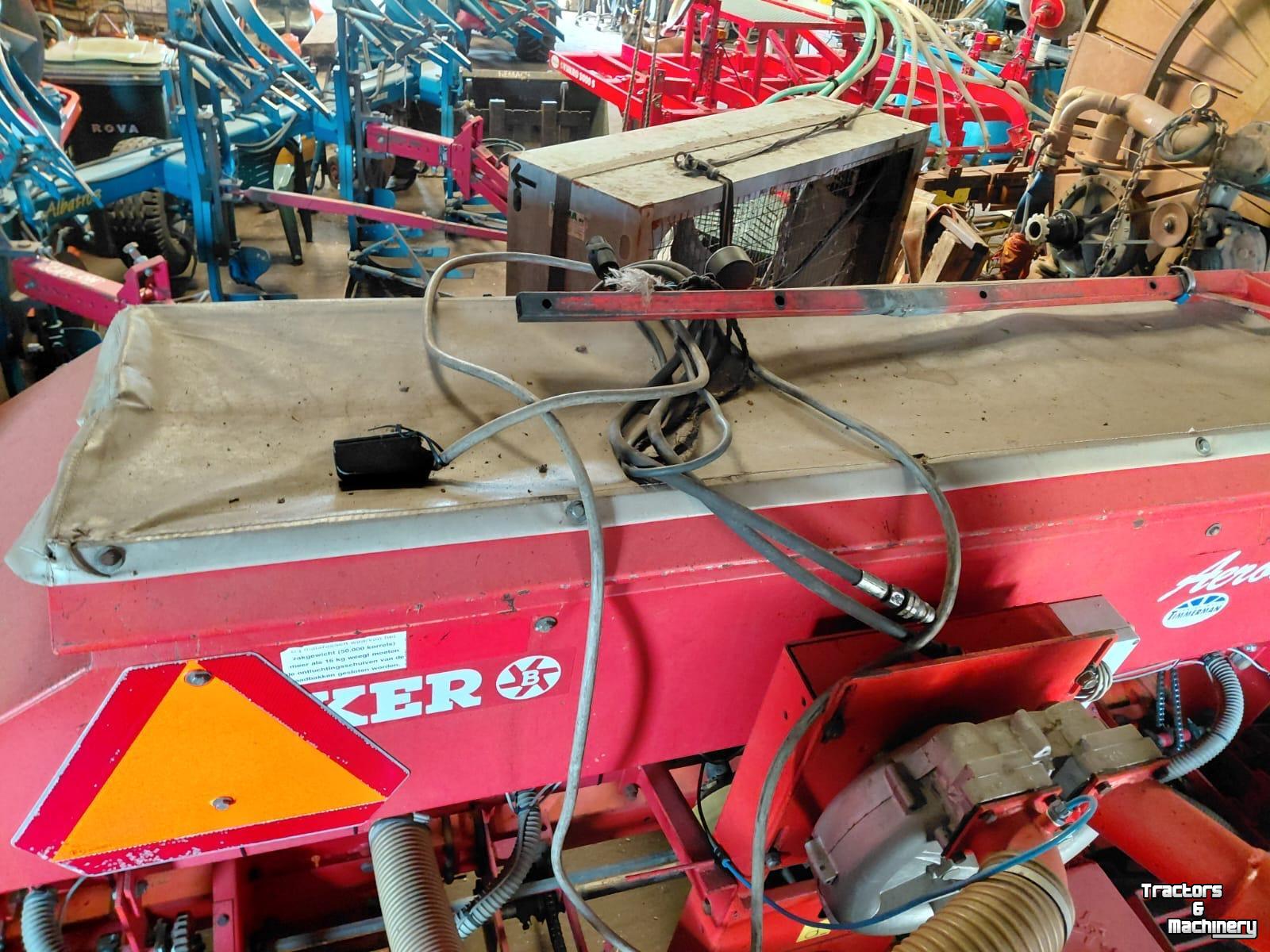 Drillmaschine Becker 6 rij maiszaaier