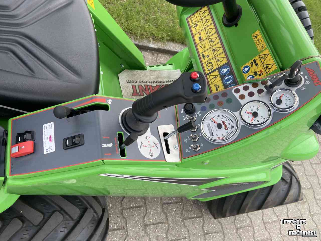 Radlader Avant 528 TDL