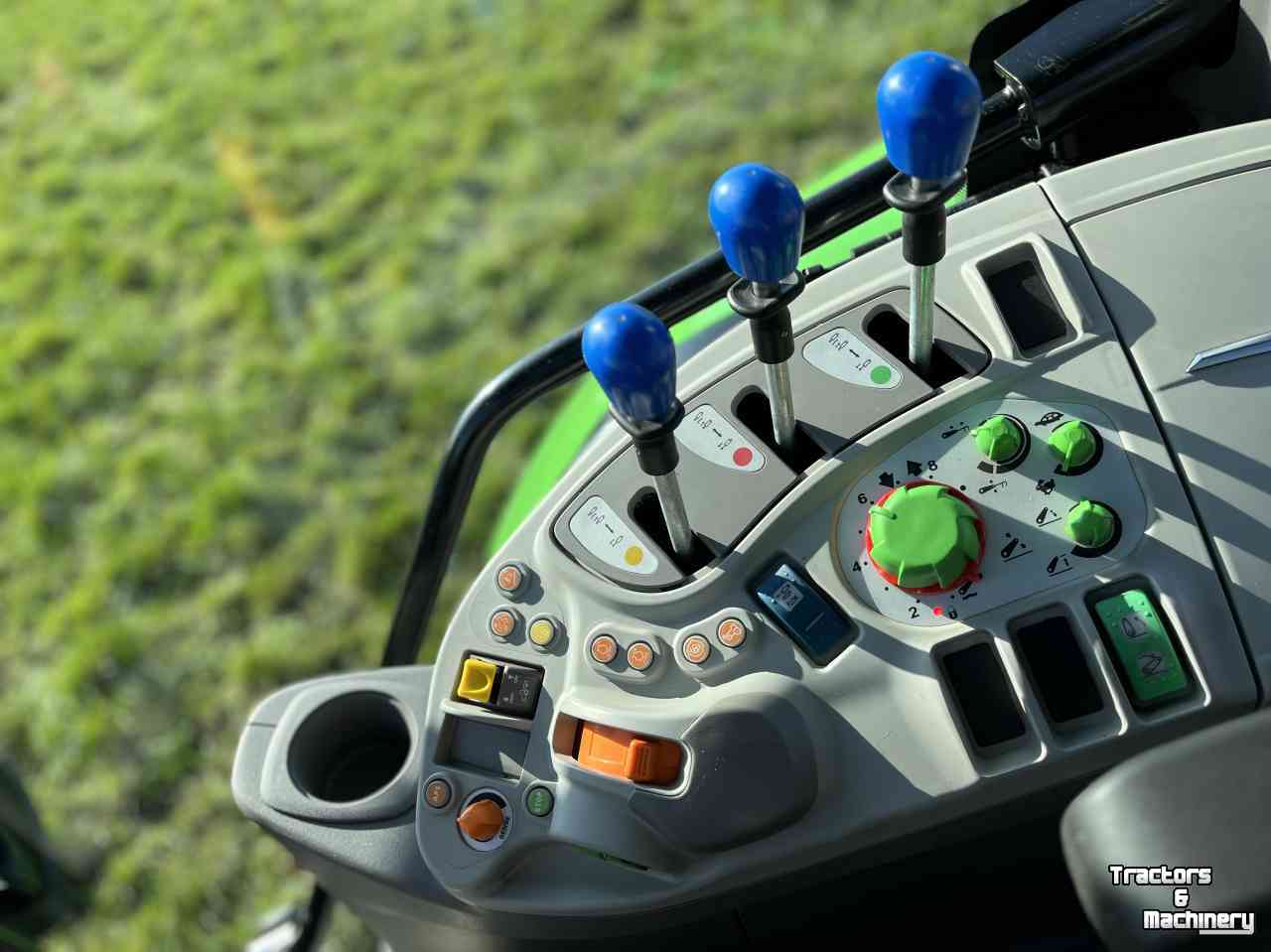 Schlepper / Traktor Deutz-Fahr 5115