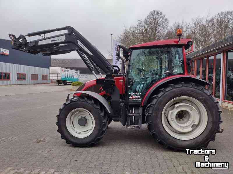 Schlepper / Traktoren Valtra A134