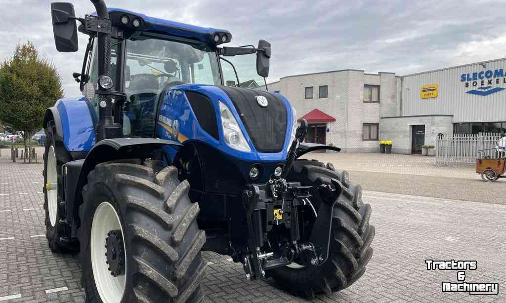 Schlepper / Traktoren New Holland T7.245AC Stage V Tractor