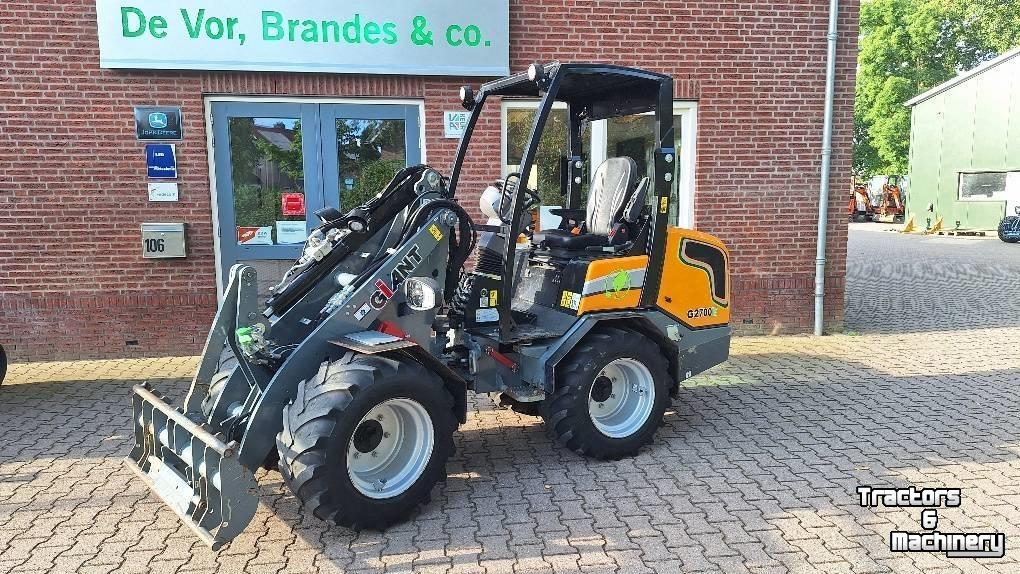 Radlader Giant G2700E