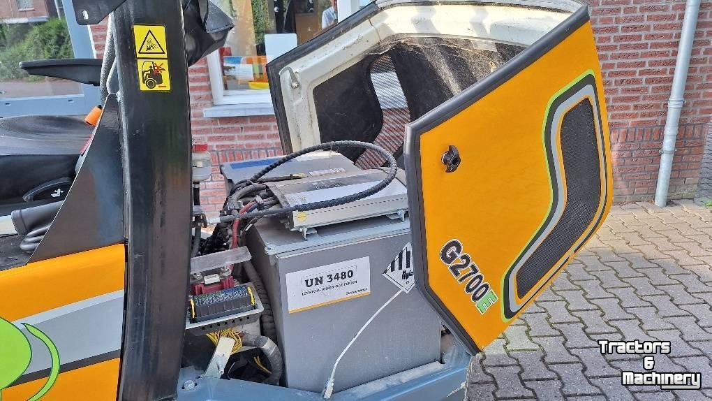 Radlader Giant G2700E