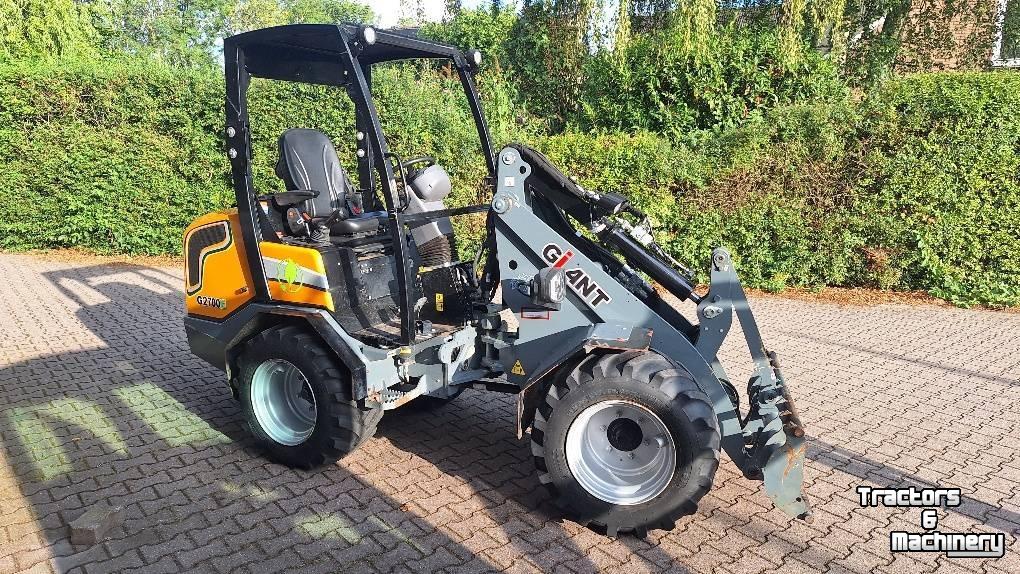 Radlader Giant G2700E