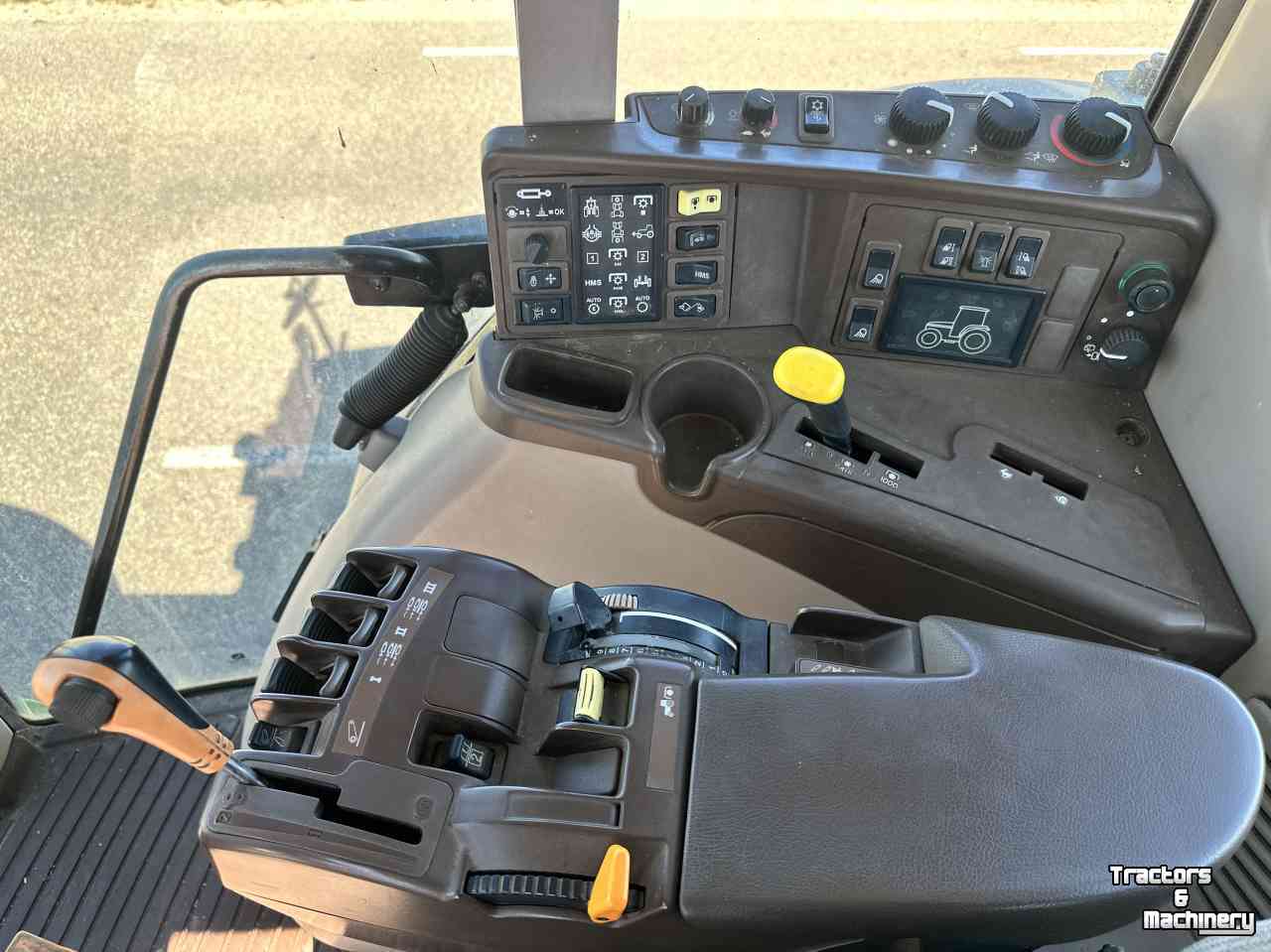 Schlepper / Traktor John Deere 6920 S