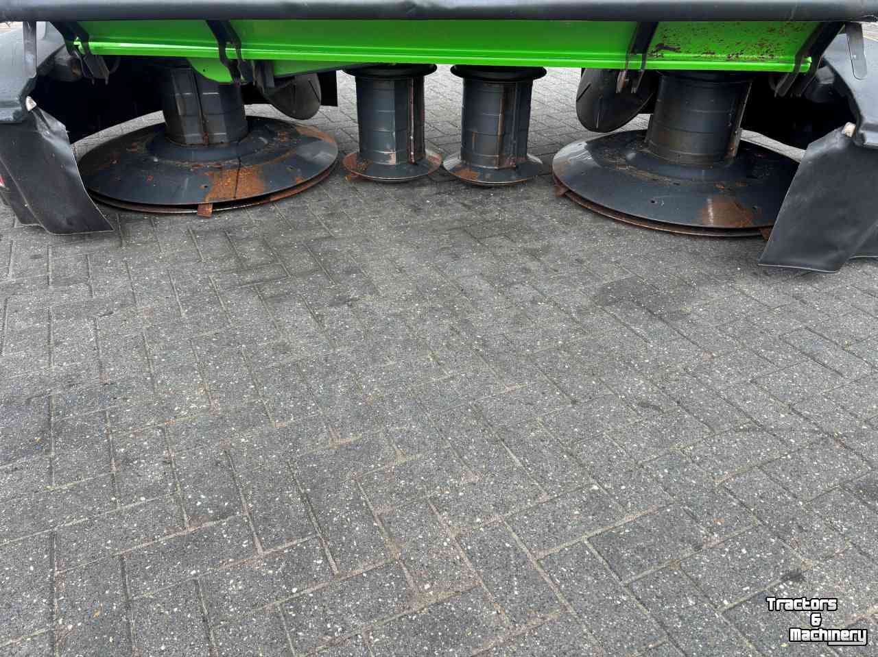 Mähwerk Deutz-Fahr KM 4.29   ( Kuhn PZ300 )