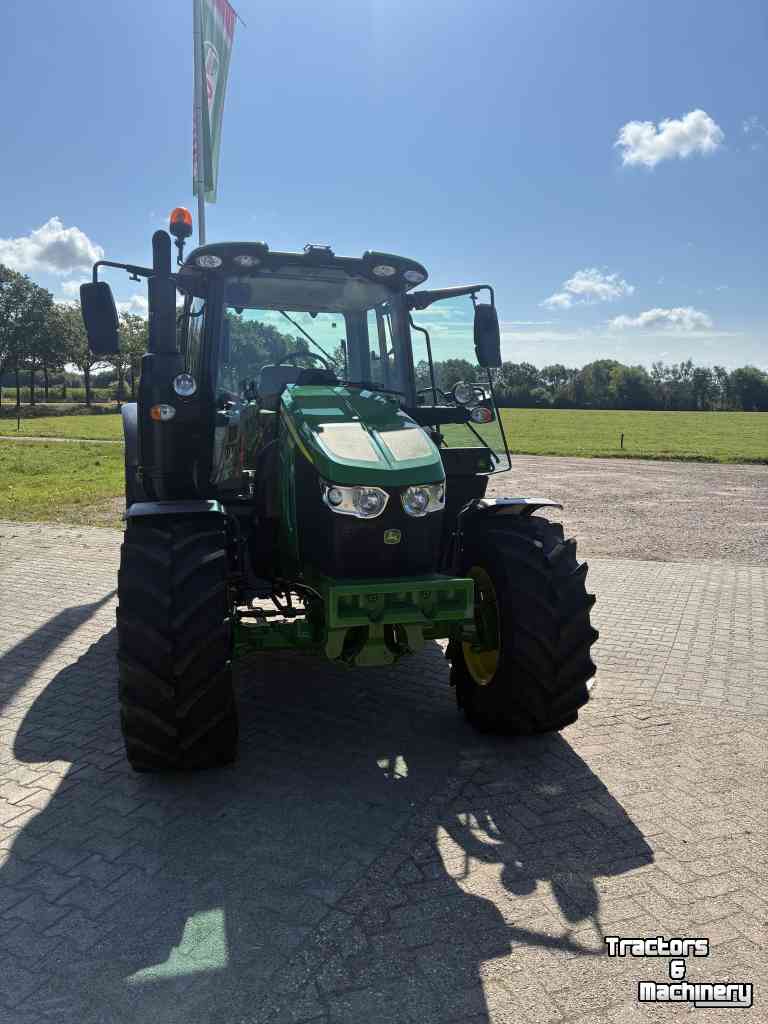 Schlepper / Traktor John Deere 6100M
