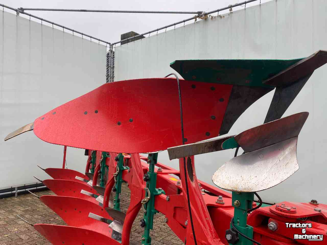 Pflüge Kverneland 2500S i-Plough ploeg met nieuwe slijtdelen!