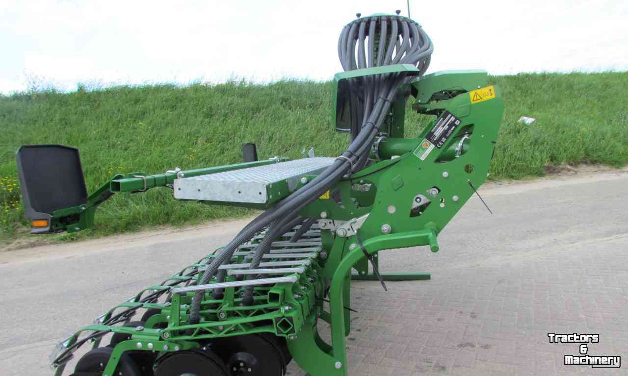 Drillmaschine Amazone Avant 3002 Aanbouwzaaimachine