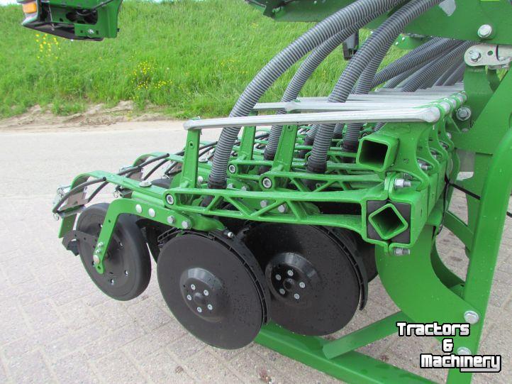 Drillmaschine Amazone Avant 3002 Aanbouwzaaimachine
