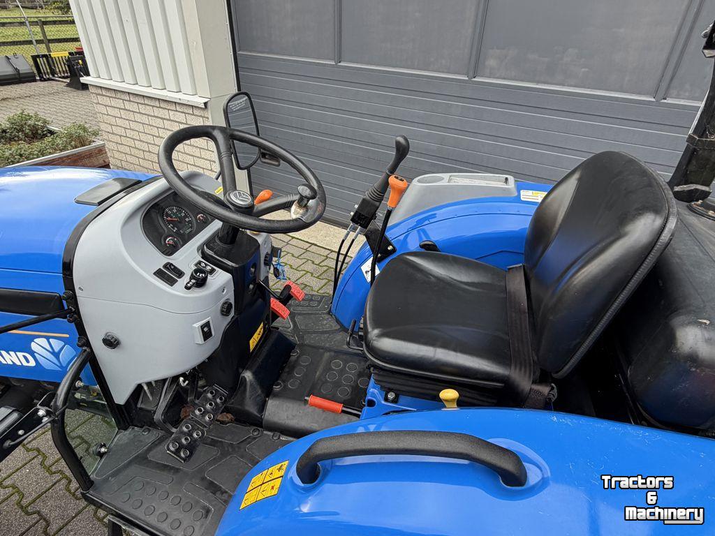 Obsttraktor New Holland Boomer 50