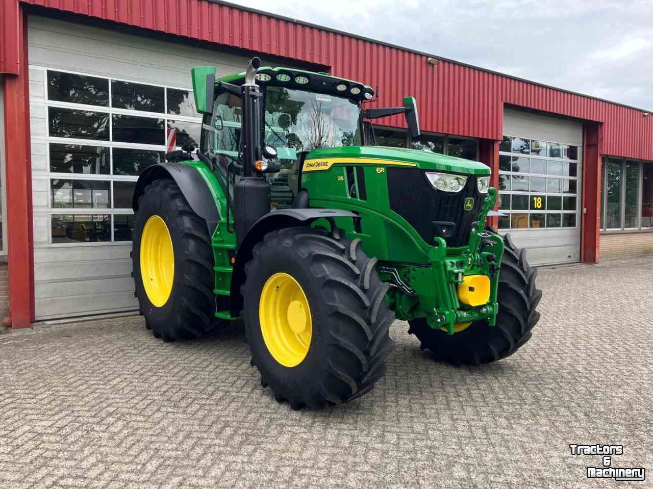 Schlepper / Traktor John Deere 6R 215