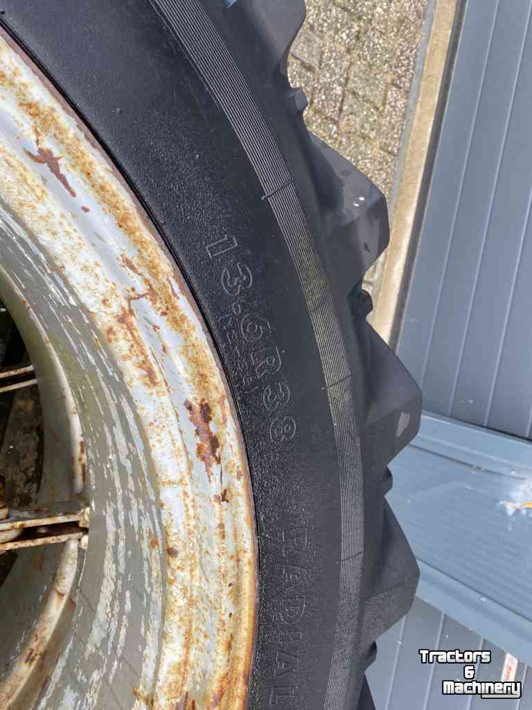 Räder, Reifen, Felgen & Distanzringe Kleber Dubbellucht 13.6R38
