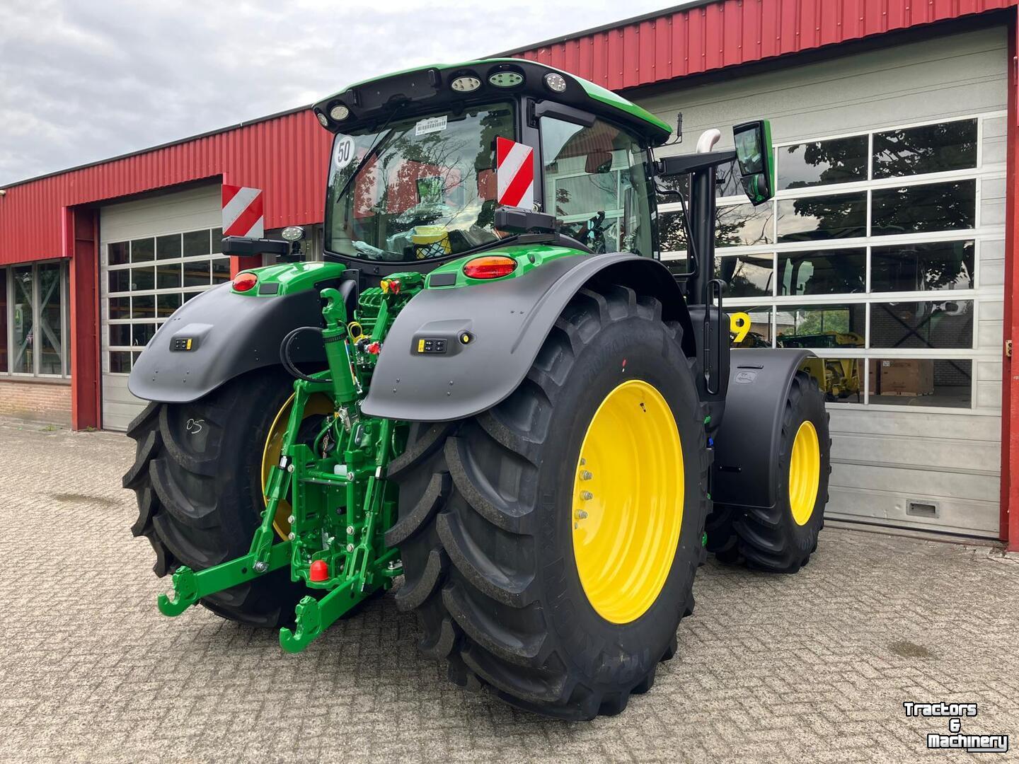 Schlepper / Traktor John Deere 6R 215