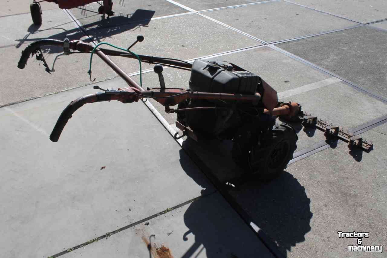 Einachser Traktor Bucher M300 2-wielige trekker 2-wieler tractor met maaibalk