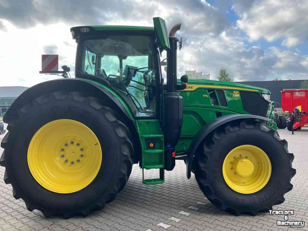 Schlepper / Traktor John Deere 6R 175
