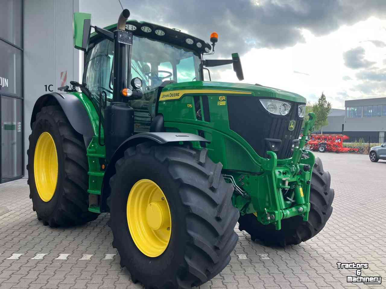 Schlepper / Traktor John Deere 6R 175