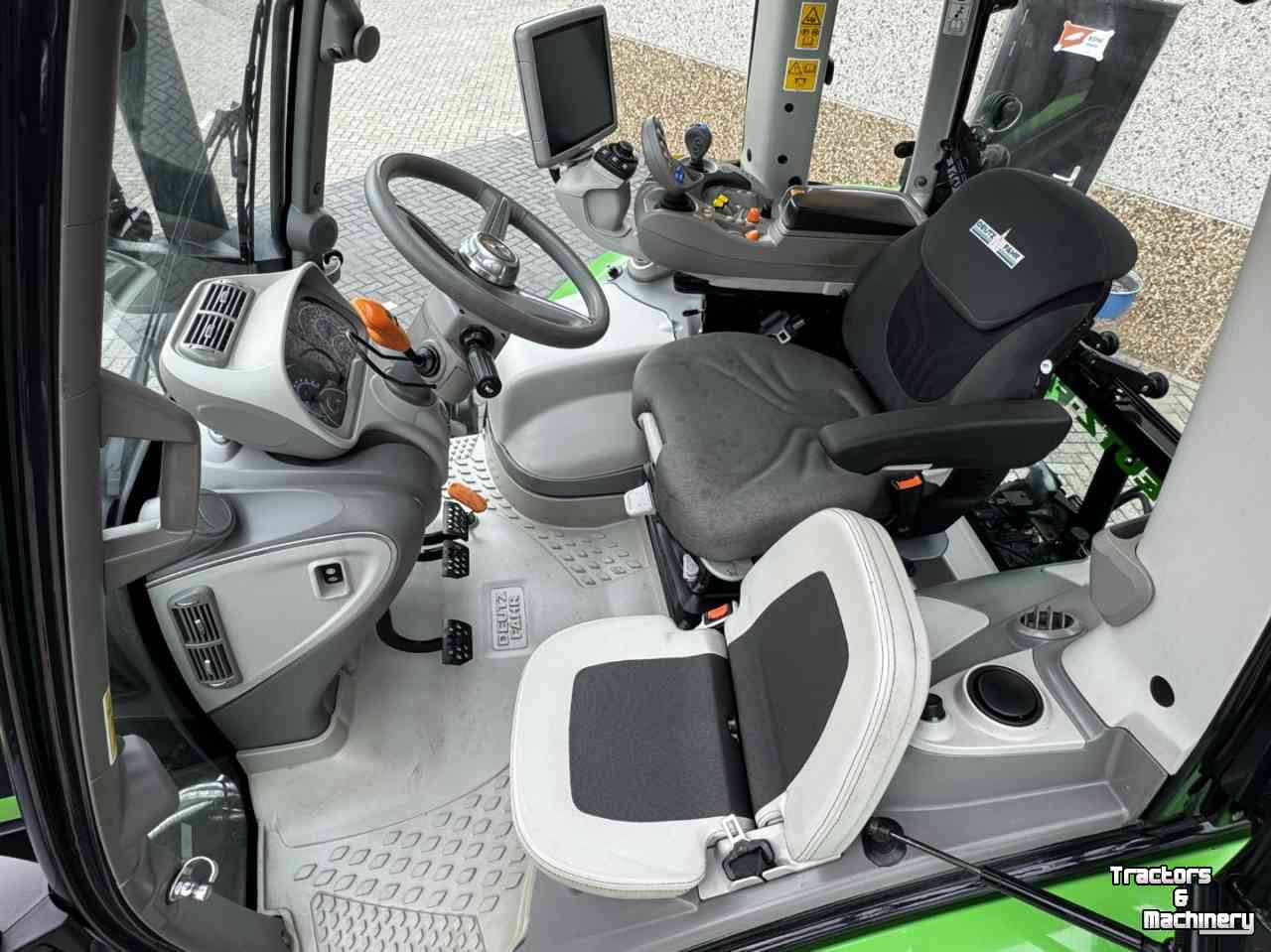 Schlepper / Traktor Deutz-Fahr Agrotron 6210 TTV vario Stage V Fronthef+pto Lucht Hydr rem GPS 1382u
