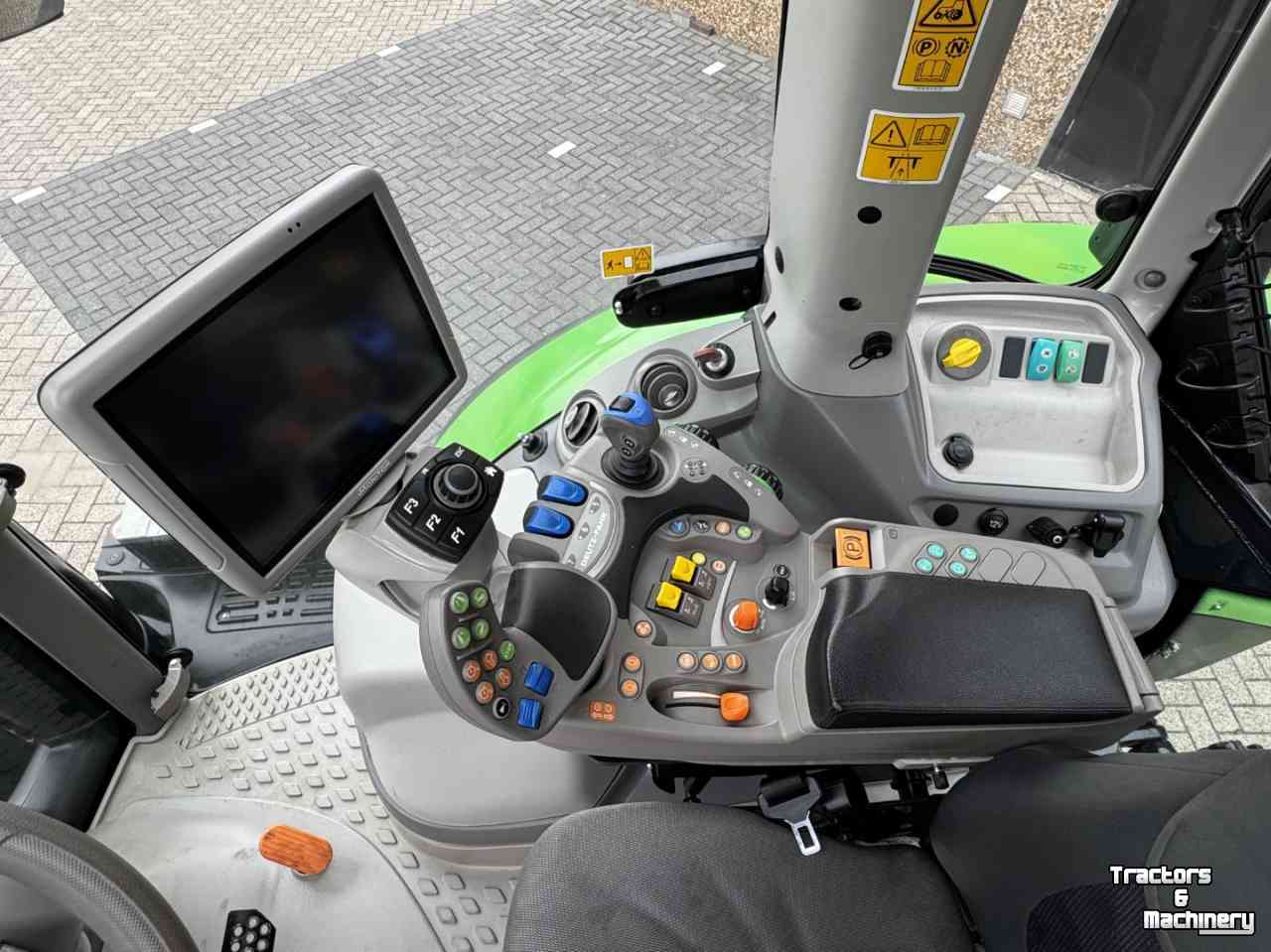 Schlepper / Traktor Deutz-Fahr Agrotron 6210 TTV vario Stage V Fronthef+pto Lucht Hydr rem GPS 1382u