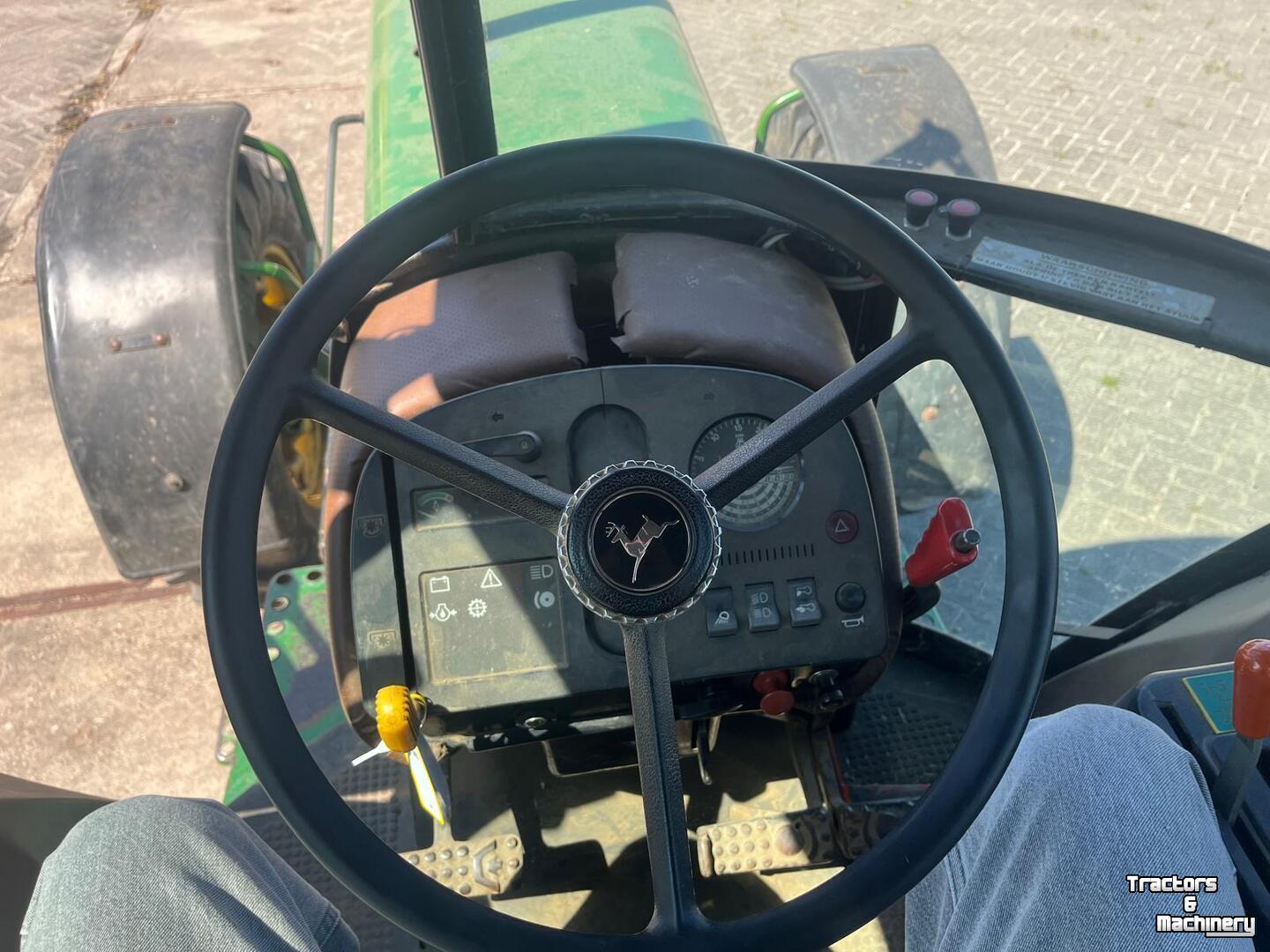 Schlepper / Traktor John Deere 3140