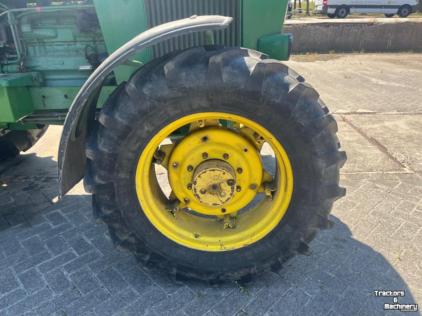 Schlepper / Traktor John Deere 3140