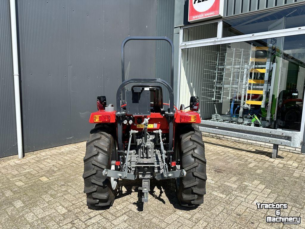 Schlepper / Traktor Massey Ferguson 1740 E
