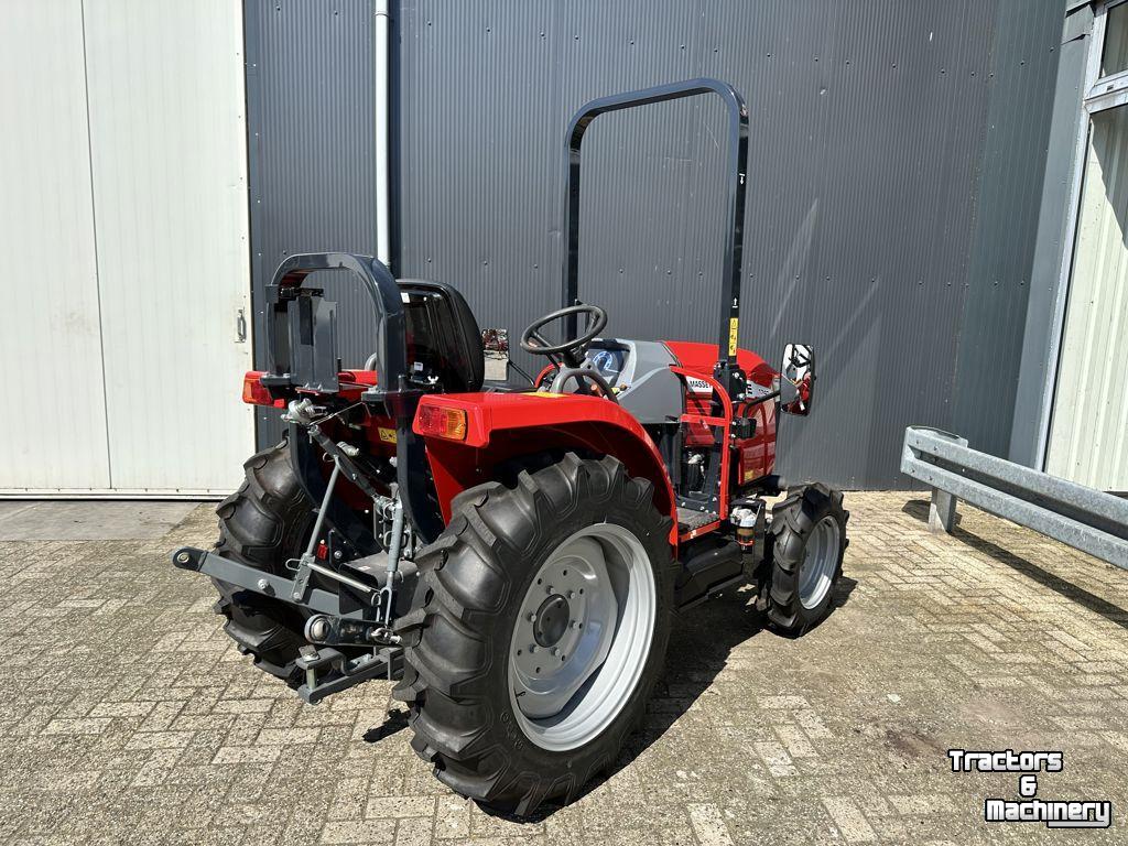 Schlepper / Traktor Massey Ferguson 1740 E