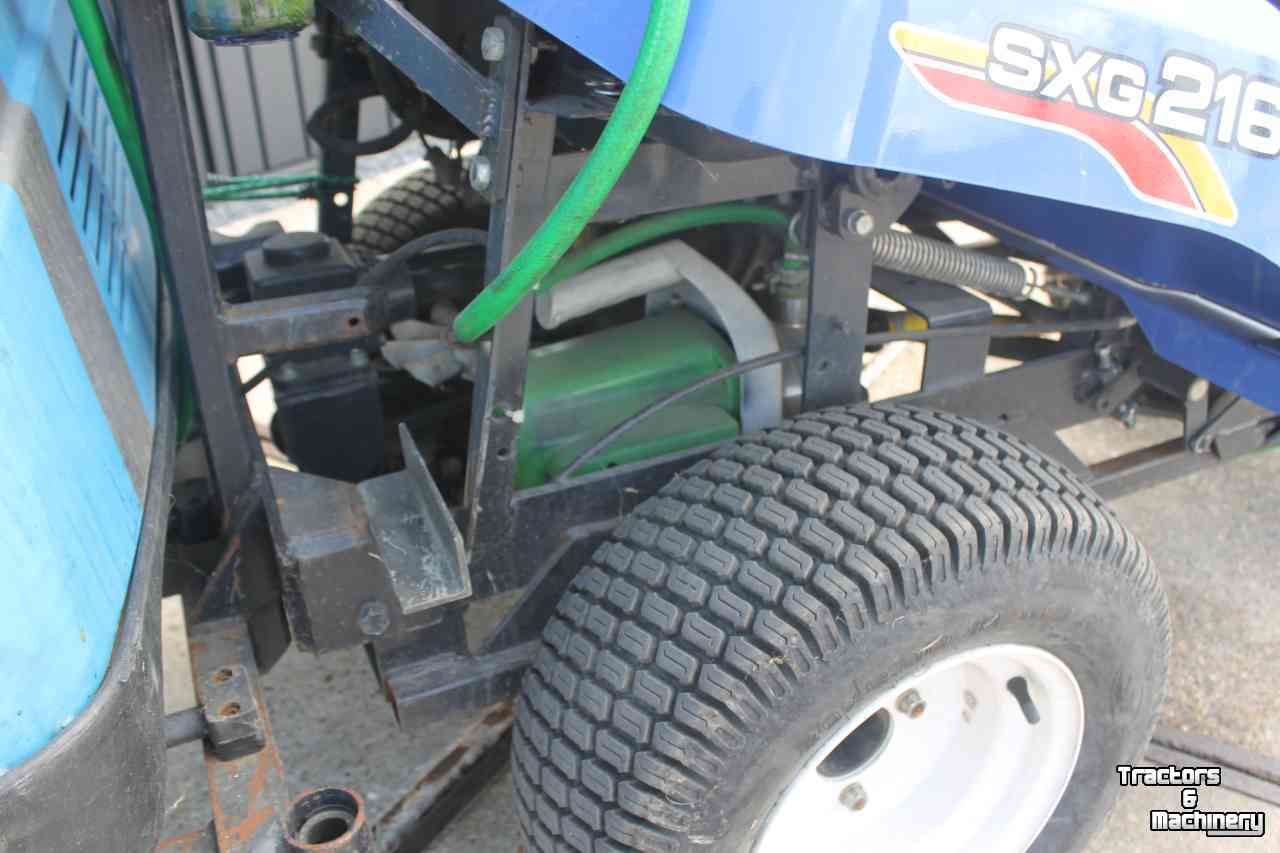 Gartentraktoren Iseki SXG216H diesel hydrostaat minitrekker met Weedmaster onkruidkoker heetwatermachine