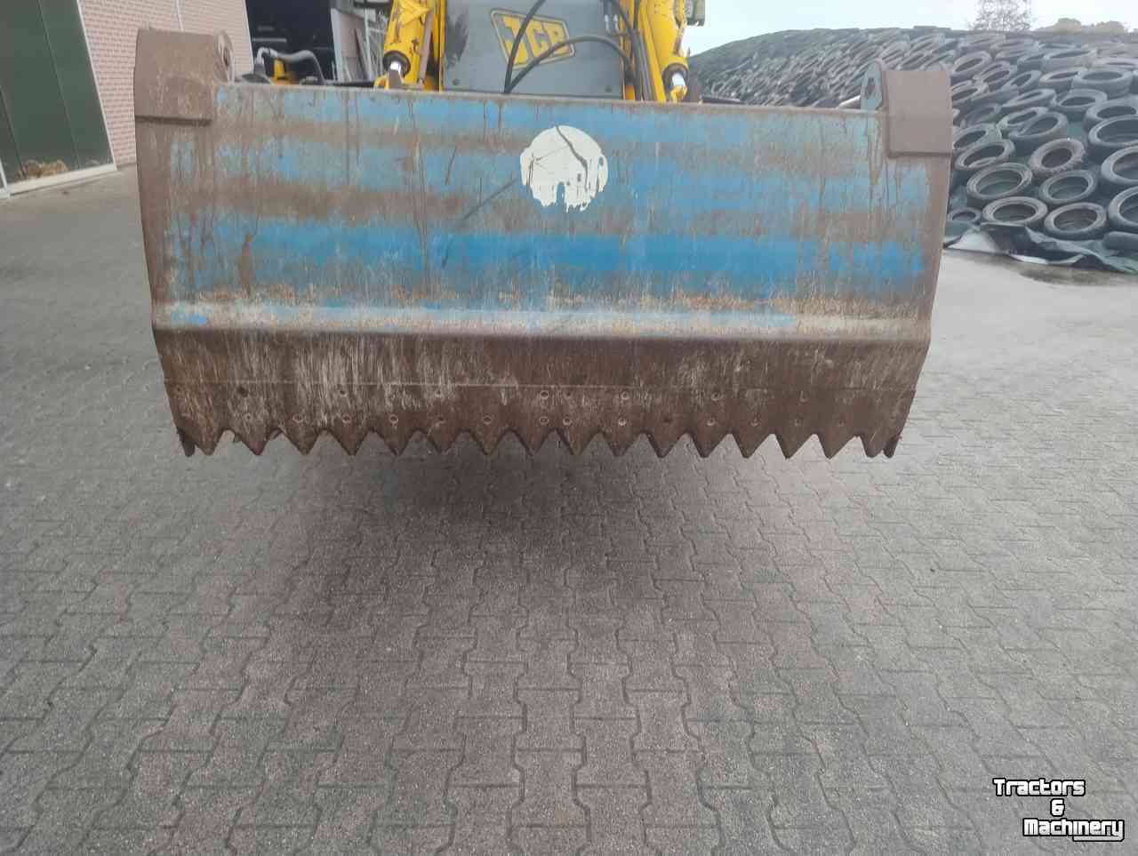 Selbstladender Futterverteilgeräte AP Kuilhapper Volvo 180 cm