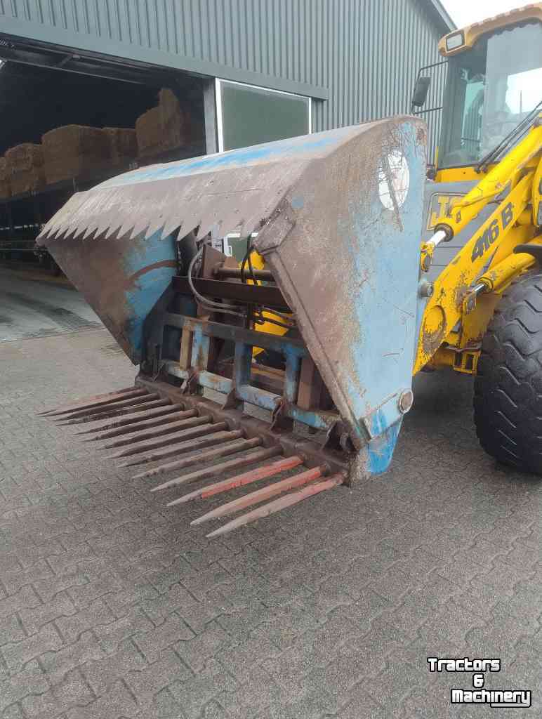 Selbstladender Futterverteilgeräte AP Kuilhapper Volvo 180 cm