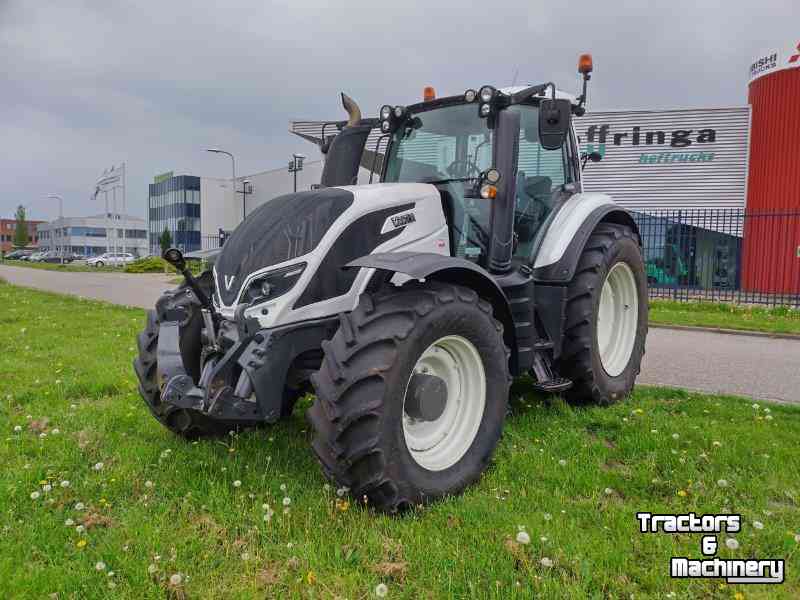 Schlepper / Traktoren Valtra T174 Active