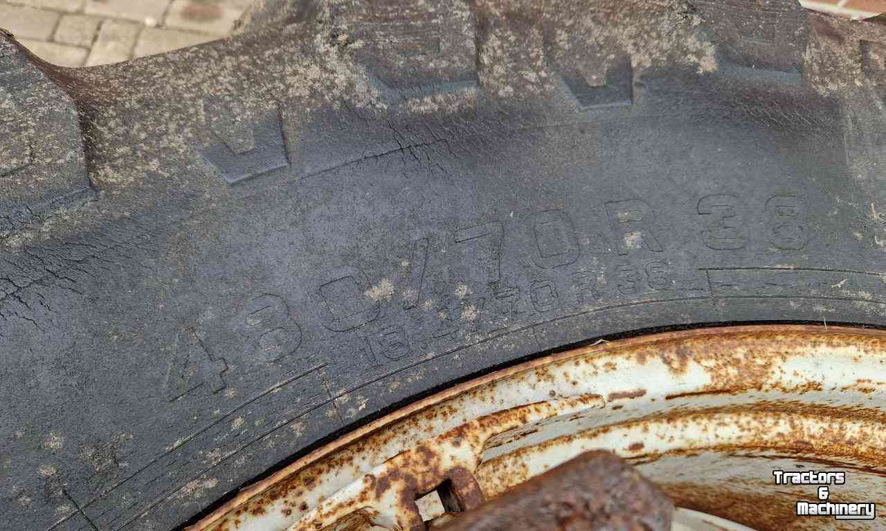 Räder, Reifen, Felgen & Distanzringe  480/70/38R Set dubbellucht 40%
