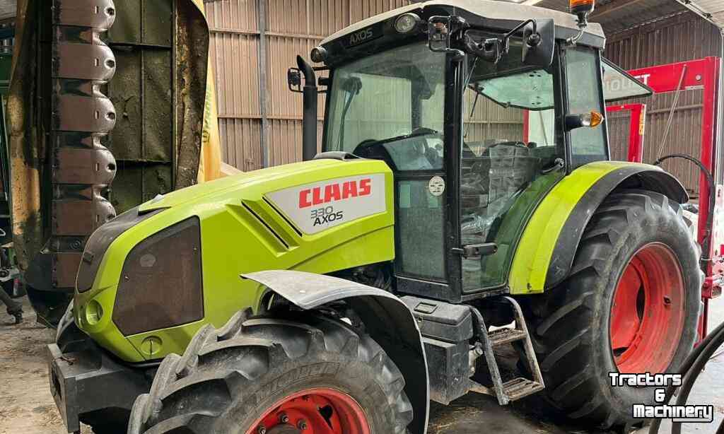 Schlepper / Traktoren Claas Axos 330 Tractor