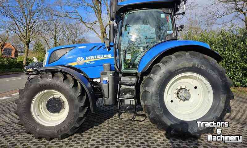Schlepper / Traktoren New Holland T7.230 AC Tractor