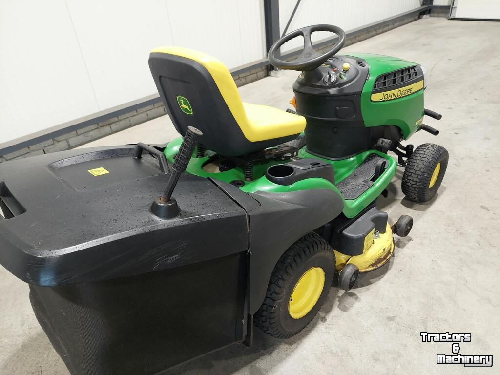 Aufsitzrasenmäher John Deere X 155R