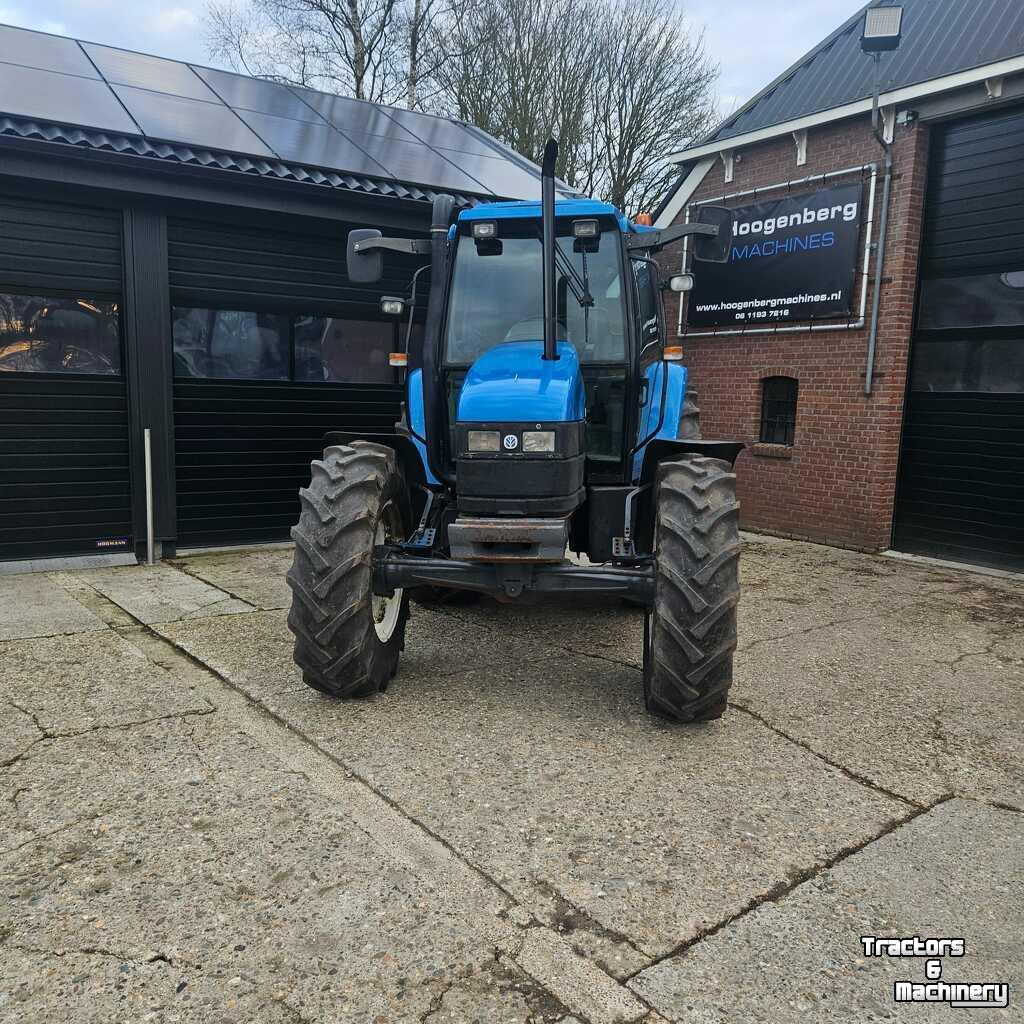 Schlepper / Traktor New Holland TS100